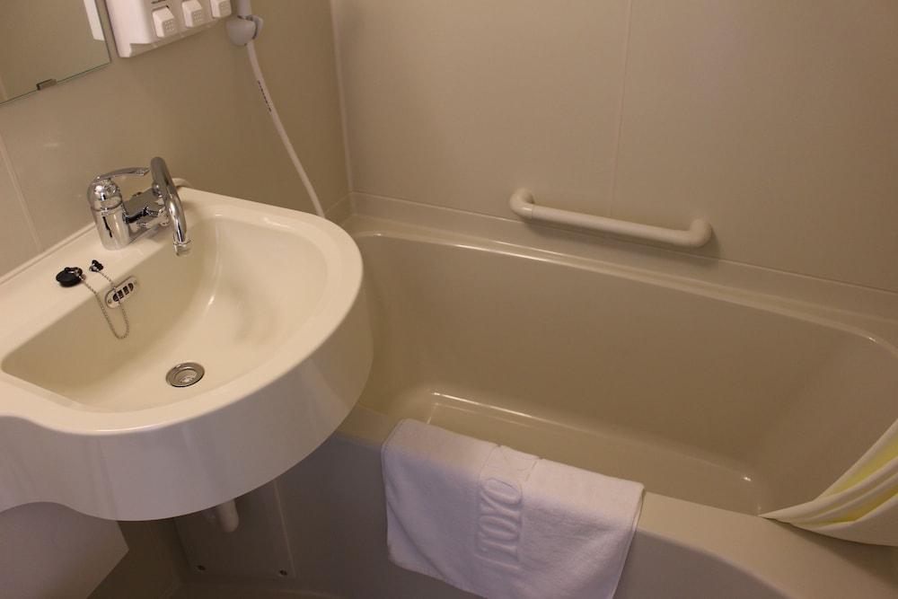 Toyoko Inn Okayama Eki Nishi Guchi Hiroba Dış mekan fotoğraf