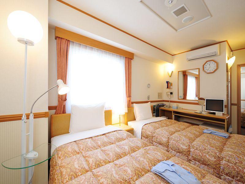 Toyoko Inn Okayama Eki Nishi Guchi Hiroba Dış mekan fotoğraf